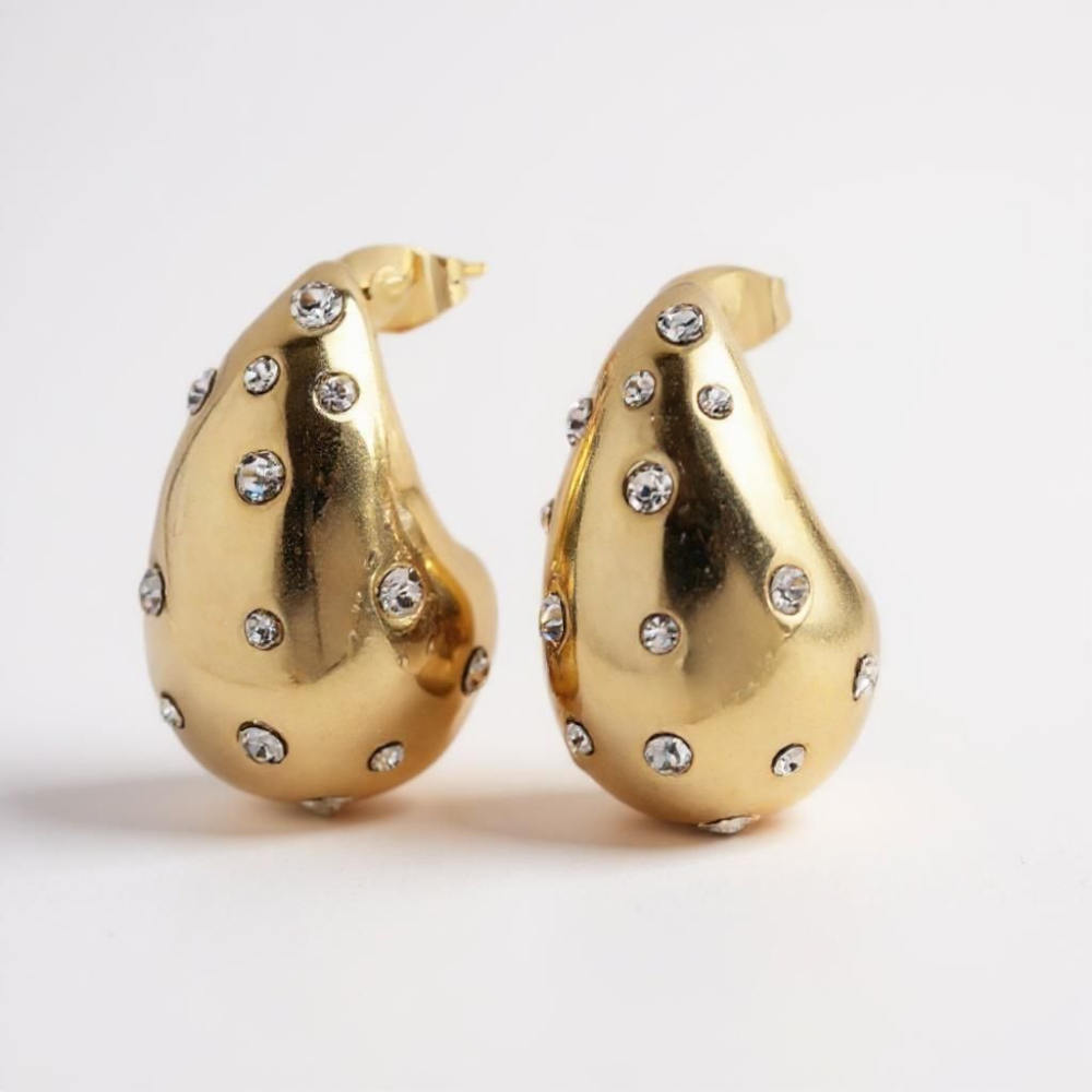 Isabella Corazón Vintage Earrings ZoharasVogue 