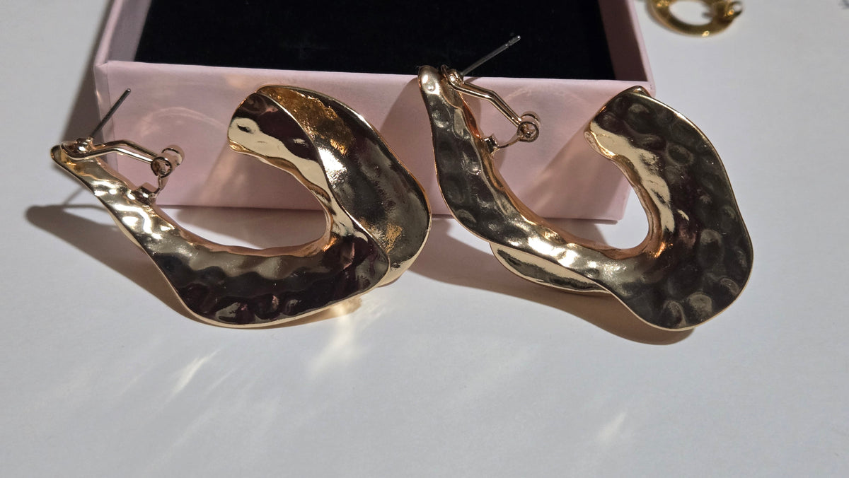 Aurelia Hoop Earrings - ZOHARAS VOGUE